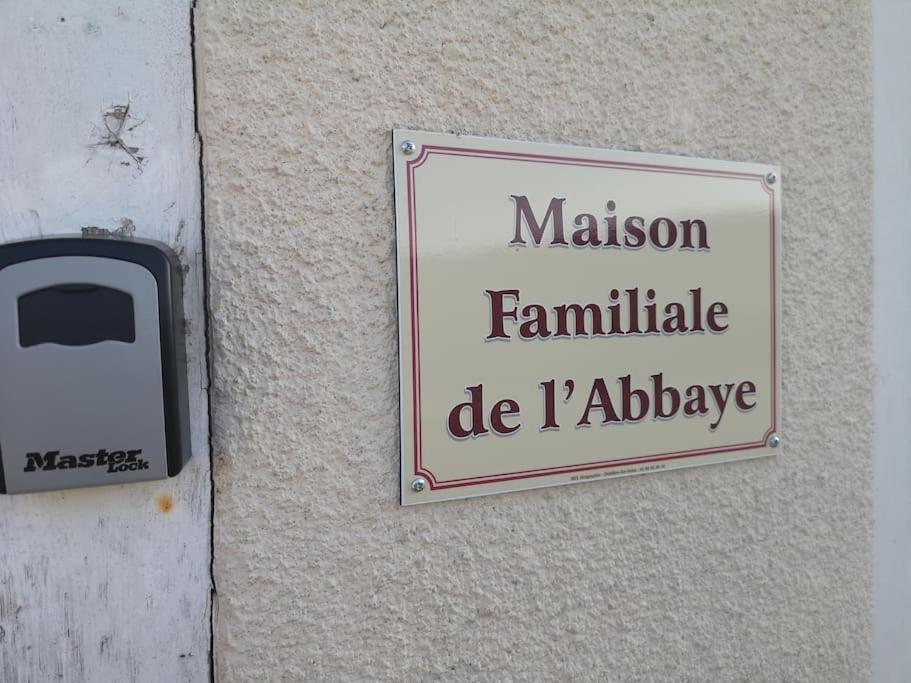 Maison familiale Clairvaux Bagian luar foto